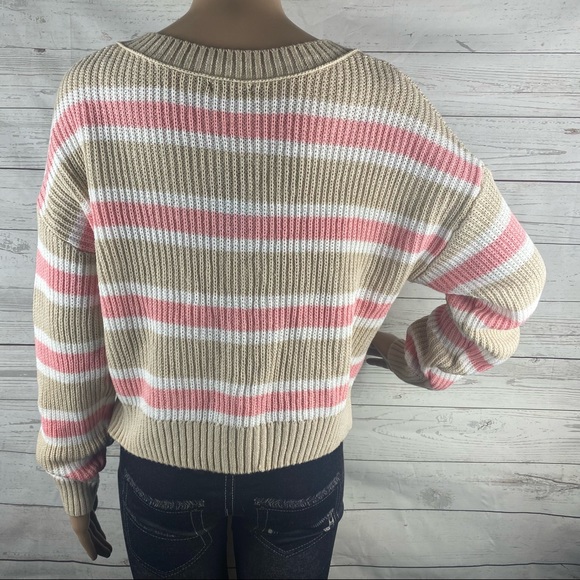 Will Fable Cropped Sweater - Picture 9 of 12
